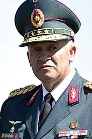 Presidente designa a 10 agregados militares