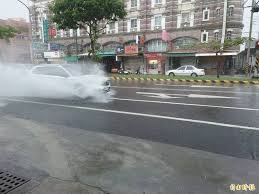 雨勢狂炸南台灣 高雄.台南停班停課 華視新聞 更新於 1小時前 • 發布於 1小時前 • 華視 受到西南氣流的影響，豪雨狂炸南台灣!今天台南市跟高雄市，都因為降雨達停課標準，市府宣布，高雄跟台南8月1日，停止上班上課。. 8dyzpeufqdlovm