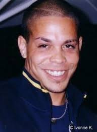 Mereka bojes (vokalis), alsa (drum), sabo (gitar), dan aldo (bass) yang masih dalam ikatan. Shaham Joyce Wikipedia