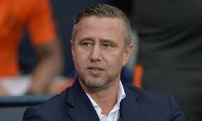 19 septembrie 1975 (45 de ani). News Alert LaurenÈ›iu Reghecampf S Ar Fi InÈ›eles Cu Universitatea Craiova Salariu Oferit De Mihai Rotaru