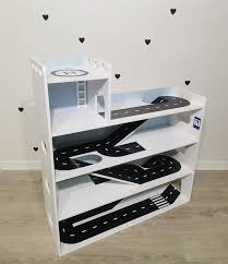 Autoregal Holz Autogarage Holz Spielzeug Garage Spielhaus Etsy Wooden Toy Garage Toy Garage Toy Car Garage