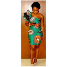 Modele de couture pagne africain. Ne Fais Pas Ca Je Pense Que Je Suis Malade Universite Robe De Soiree Courte En Pagne Bibliotheque Uam Net