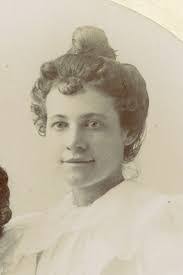 Lenore Koors's Instagram, Twitter & Facebook