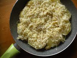 È davvero semplice e piace sempre a tutti. Patate Alla Savoiarda In Padella Cuoci E Scuci