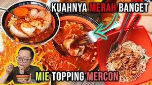 Sehingga rasanya menjadi sangat pedas, dan itulah sebabnya disebut dengan bakso mercon. Bakso Kuah Merah Membara Super Pedas Di Palembang Kulinerpalembang Youtube