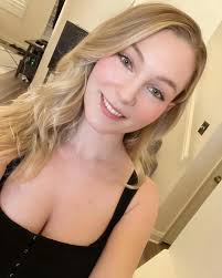 STpeach (@_stpeachy)