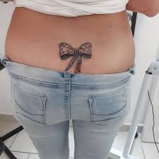 Tout Ce Qu Il Faut Savoir Sur Le Tatouage Du Bas Du Dos