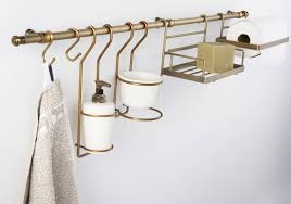 Pratiques Et Pas Chers Les Meubles De Studio Qu Il Vous Faut Elle Decoration Range Couverts Rangement Mural Cuisine Barre Murale