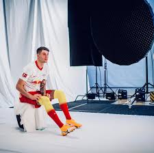 Dominik szoboszlai (pronunciación en húngaro: Leipzig Spieler Szoboszlai Kann Bis Sommer Nicht Spielen