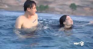 Đáng chú ý, xu hướng tìm kiếm vũ thị anh thư có vẻ mạnh hơn cả bà nguyễn phương hằng. Pt 8kwp3biyktm