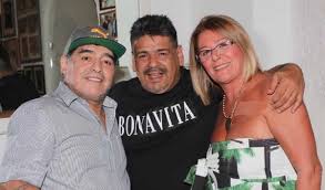 Hugo maradona a kiss kiss napoli. Hugo Maradona Che Rapporti Aveva Davvero Col Fratello Diego