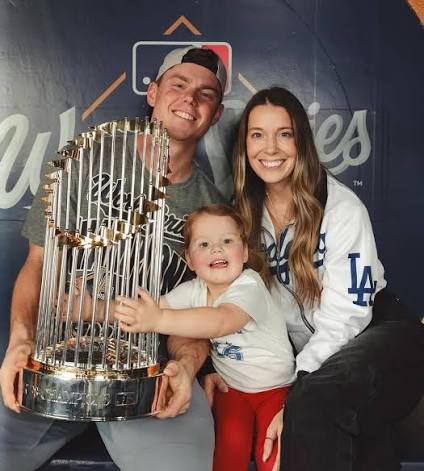 Will Smith with his beautiful family ❤️⚾ The Los Angeles Dodgers star  enjoying quality time off the field, surrounded by love and smiles — family  always comes first 💙