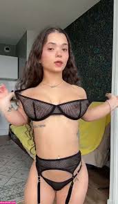 Lola Alphy dildo ride - she knows how to tease herself exquisitely