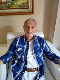 A notícia foi dada pelo neto do ator e dublador, felipe drummond. Orlando Drummond Faz 101 Anos E Ganha Homenagem Do Elenco Da Escolinha 18 10 2020 Uol Tv E Famosos