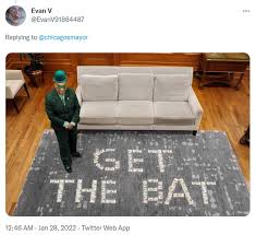 Chicago mayor runs bizarre vaccination campaign with $826 cash prize