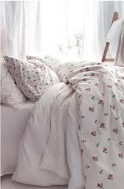 Amazon Com Ikea Emelina Knopp King Size Duvet Cover And 2 Pillowcases Set Romantic Roses Bedding Bath Aesthetic Bedroom Room Inspiration Simple Bed