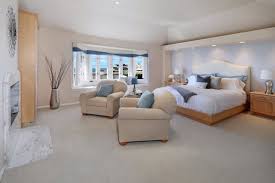 Akşamları karbondioksit yaydıkları için yatak odalarımızdan kovulan çiçeklerden özür dileme vakti geldi de geçiyor bile! Yatak Odasinda Olmamasi Gereken Seyler Haberi Yenikadin Com