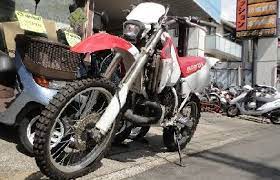 crm250r 3 70 000円 md24 140 走行 9 000ｋｍ 転倒車 錆び損傷多数 ホンダのバイク 多数 転倒