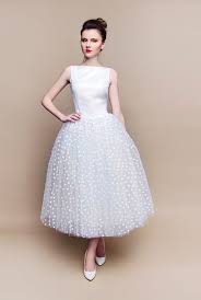 Rockabilly brautkleid hochzeitskleid rockabilly rockabilly hochzeit petticoat kleid hochzeit hochzeitskleid bunt rote hochzeitskleider hochzeit feiern brautpaar heiraten. Gepunktetes Rockabilly Brautkleid Kleiderfreuden