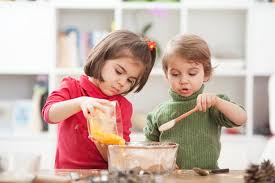 Nos aventuramos en esta nueva web aprendiendo a cocinar porque queremos seguir creciendo en esta apasionante aventura como blogueras. Todo Lo Que Tu Hijo Puede Aprender Cuando Cocina