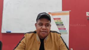 Dapatkan lirik lagu lain oleh andmesh kamaleng di kapanlagi.com. Kisah Dibalik Terciptanya Lagu Hanya Rindu Andmesh Mengharukan Matamata Com