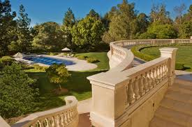 A property with ties to american singer frank sinatra has hit the market on holmby hills' prestigious carolwood drive for $77,500,000. Carolwood Estate Former Walt Disney Estate Holmby Hills California Leading Estates Of The World