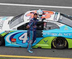 The most famous woman in nascar is currently danica patrick. Bubba Wallace Fbi Says No Crime Committed After Noose Found In Stall