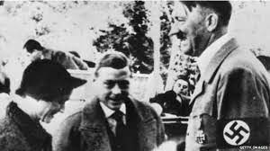 Las Polemicas Imagenes De La Reina Isabel Haciendo El Saludo Nazi Bbc News Mundo