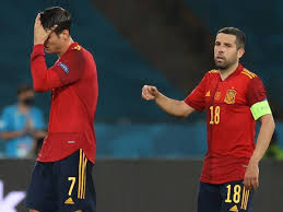 Never look away (2018) cast and crew credits, including actors, actresses, directors, writers and more. Em 2021 In Spanien Geht Die Angst Um Die Grunde Furs Em Zittern