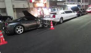 Even with a ferrari california you won't be sure to drive a lap without accidents. Ferrari California Wrecked Tokyo Japan Photo 2 Ferrari California Ferrari Car Crash