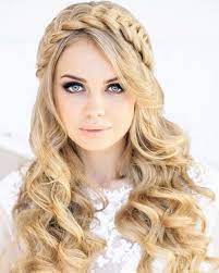Hair cutting and coloring techniques to create today's popular hairstyles. Hairstyle And Make Up For Js Prom