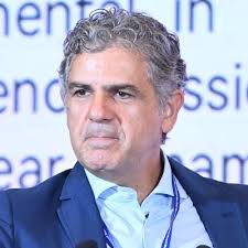 Happy Thanksgiving 2026! 🦃🍁 On this special day, I can't help but look  back to my old school days at Virginia Tech, 30 years ago. Those sleepless  nights in the lab, hunting