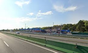 Codice della strada, rc auto e ricorsi multe #sorpasso. Auto Contromano Sull Autostrada A4 Torino Milano Prima Chivasso