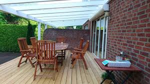 Glas Terrassenuberdachung Mit Terrassendeck Uberdachung Terrasse Terrassenuberdachung Uberdachungen