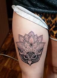 Sind sie auf der suche nach tollen ideen und sehr schön aussehenden bildern zum thema traumfänger tattoo? Mandala Tattoos Skull Tattoos Nahe Frankfurt