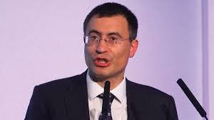 Chris Hohn's Instagram, Twitter & Facebook