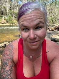 Kristy Appleton's Instagram, Twitter & Facebook