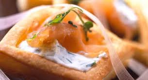 On Craque Pour Les Feuilletes Le Top 50 De Nos Recettes Festives Et Raffinees Recette Feuillete Feuillete Saumon Recette Saumon