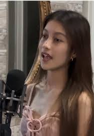 Nicole Ennis's Instagram, Twitter & Facebook