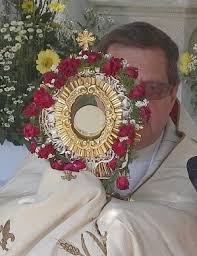 Monstranzen gehören zu den liturgischen schaugeräten die bereits seit dem 14. Pfarre Aspern