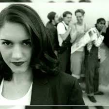 No Doubt Gwen Dark Hair Black White Photo Gwen Stefani Pictures Gwen Stefani Gwen