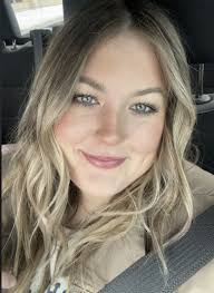 Shelby Devries's Instagram, Twitter & Facebook