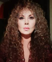 Fabiola Paz's Instagram, Twitter & Facebook