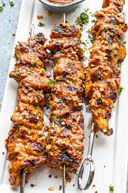 Think healthy burgers, slow cooked meats, nachos and quesadillas. Chicken Satay With Easy Thai Peanut Sauce Chili Pepper Madness