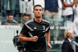 Check out our juventus turin art selection for the very best in unique or custom, handmade pieces from our shops. Juventus Turin Cristiano Ronaldo Aussert Sich Zu Rassismus Skandal