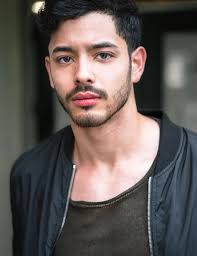 Luis Valladares's Instagram, Twitter & Facebook