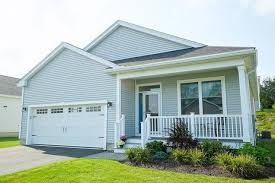 8 Phyllis, Raymond, NH 03077