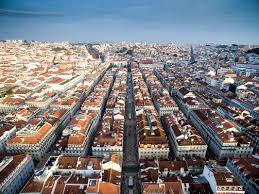 The earthquake of 1755, also known as the lisbon earthquake , occured the 1st of november 1755 at 9:20 a.m., resulting in a almost complete destruction of the city of lisbon. Terremoto De Lisboa De 1755 Como Foi Consequencias Brasil Escola