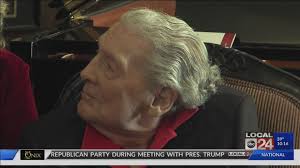 Jerry Lee Lewis receives Mississippi Country Music Trail marker
