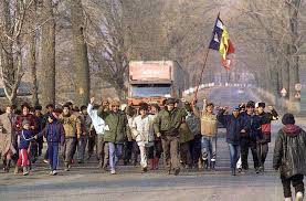 Imagini de la Revolutia din 1989 - 27 de ani de la Revolutie, in 16 imagini impresionante. Ziua in care Romania a obtinut, cu sange, libertatea
